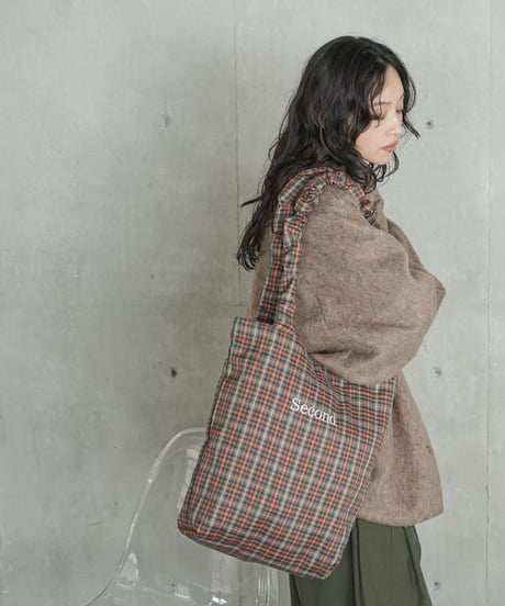 チェックシャーリングハンドル刺繍トートバッグ