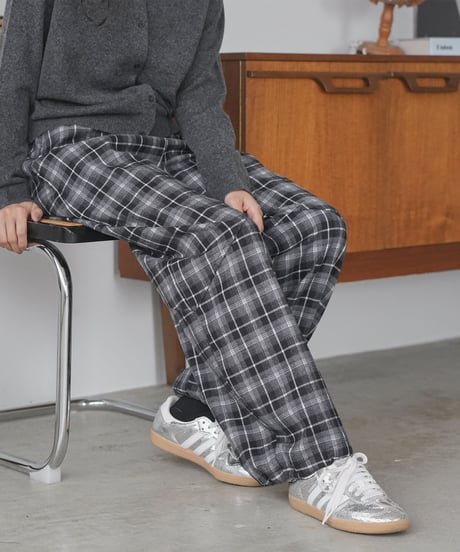 ネルチェック素材ワイドカーブパンツ