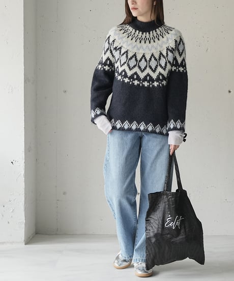ロゴ刺繍トートバッグ