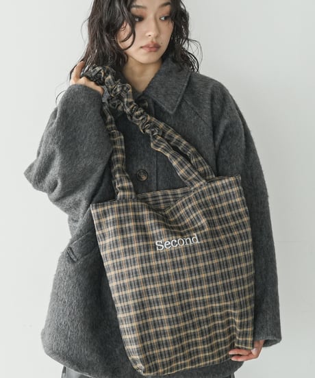 チェックシャーリングハンドル刺繍トートバッグ