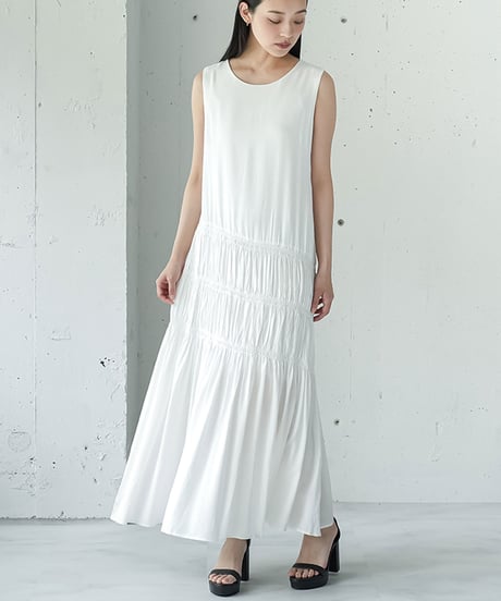 アシンメトリーシャーリングワンピース