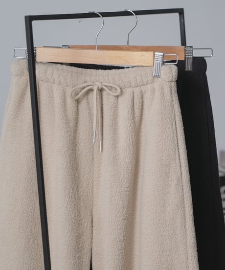 あったかボア裾ドロストイージーパンツ