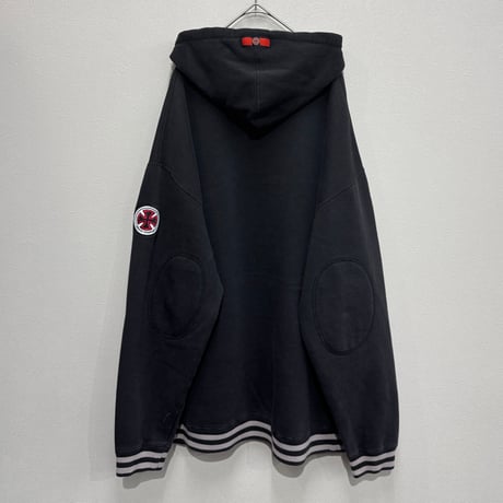 INDEPENDENT(90s) / SNAP BUTTON NECK IRON CROSS HOODIE