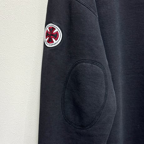 INDEPENDENT(90s) / SNAP BUTTON NECK IRON CROSS HOODIE