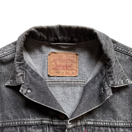 90's "Levi's" 70503-02 Black Denim Jacket (M)