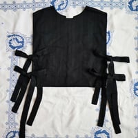canvas ribbon vest < black >