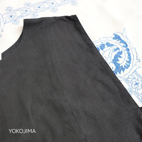 canvas ribbon vest < black >