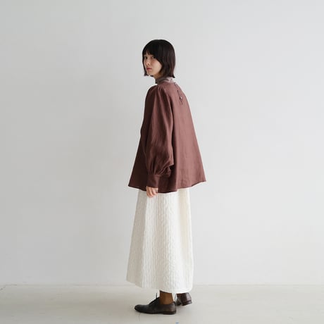 凹凸素材のAラインスカート