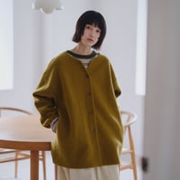 Vネックミドルコート