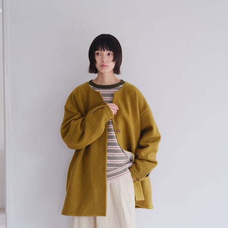 Vネックミドルコート