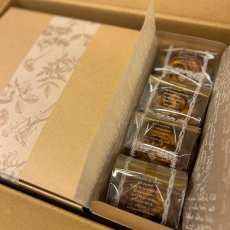 オンラインショップ限定お楽しみセット チーズケーキ＋麦味噌タルト4個　　　通常6,800円相当 → 6,500円