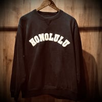 【ハードロックカフェ】 HONOLULU アーチロゴ スウェット トレーナー チャコールブラック Hard Rock CAFE ホノルル 刺繍 L
