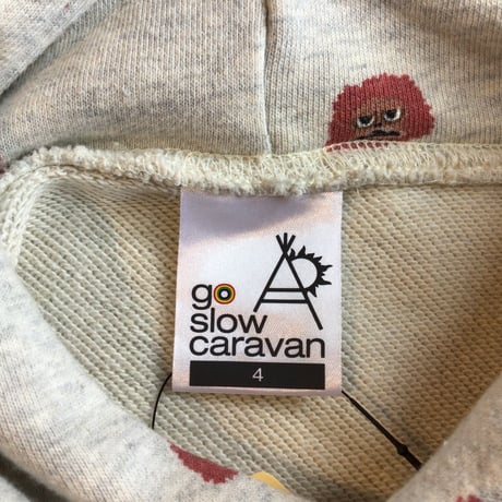 【go slow caravan】 ウルトラマン ピグモン 総柄 スウェット パーカー オートミール ゴースローキャラバン コラボ 古着 L