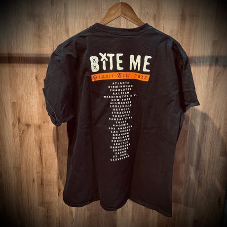 【Avril Lavigne】アヴリルラヴィーン BITE ME サマーツアー2022 オフィシャルTシャツ ブラック XLサイズ バンドT ロックT 2022年コピーライト