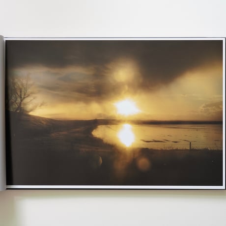 Todd Hido - THE END SENDS ADVANCE WARNING