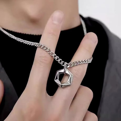 minimal hexagon chain necklace　VM1128
