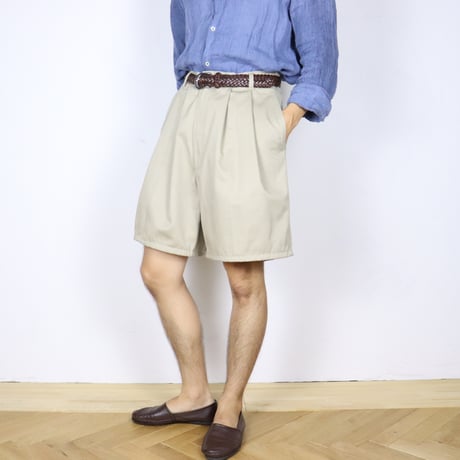 W31 2-Tuck Chino Shorts 008