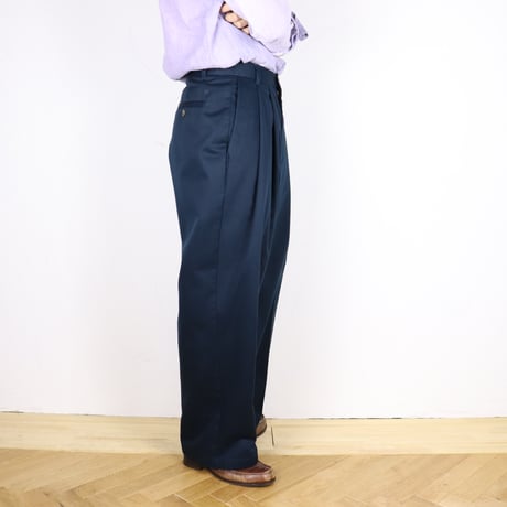 W29 2-Tuck Chino Trousers 028