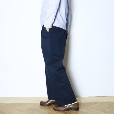 W29 2-Tuck Chino Trousers 030