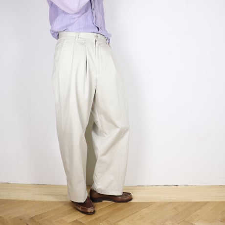 W30 2-Tuck Chino Trousers 027