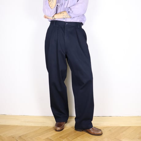 W32 2-Tuck Chino Trousers 029