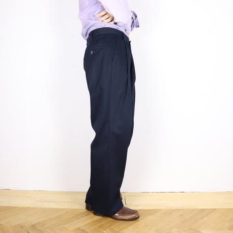 W32 2-Tuck Chino Trousers 029