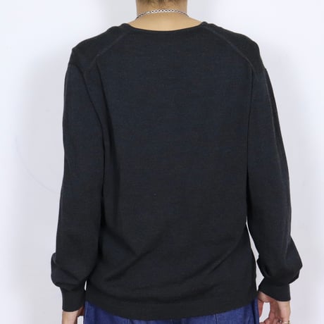 Euro Vintage V-Neck Knit 1980-90s.