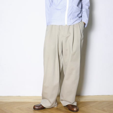 W32 2-Tuck Chino Trousers 034