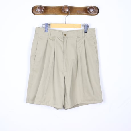 W31 2-Tuck Chino Shorts 008
