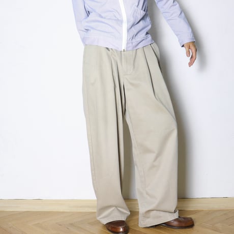 W32 2-Tuck Chino Trousers 034