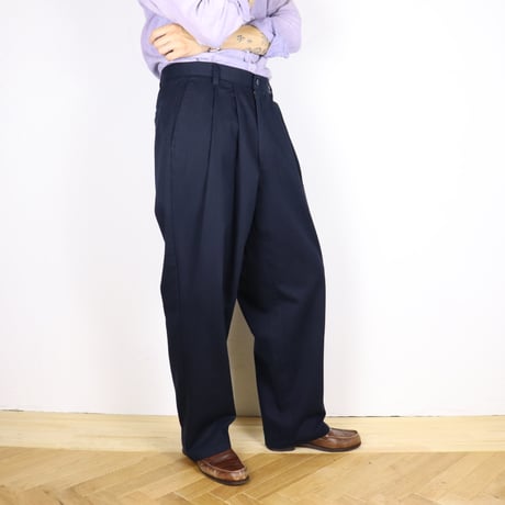W32 2-Tuck Chino Trousers 029