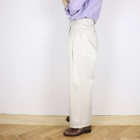 W30 2-Tuck Chino Trousers 027