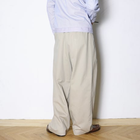 W32 2-Tuck Chino Trousers 034