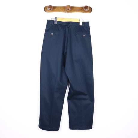 W31 2-Tuck Chino Trousers 025