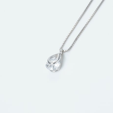 Sunlit Dew Necklace