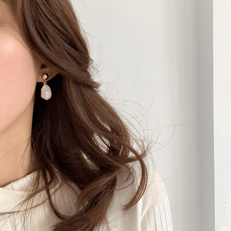 asymmetry pearl motif earrings　SH1143
