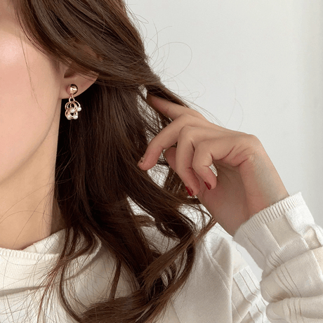 asymmetry pearl motif earrings　SH1143