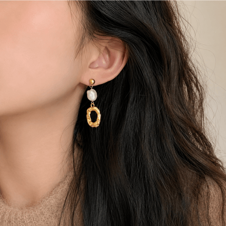asymmetric pearl gold hoop earrings　SH1139