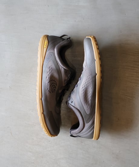 〈TOPO ATHLETIC〉Connect / Tan x Gum