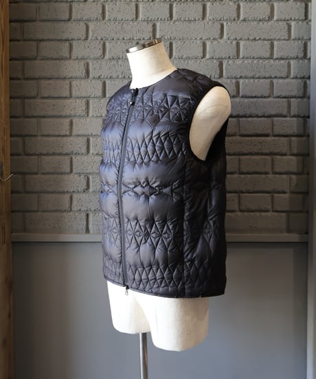 〈SOUTH2 WEST8〉x〈TAION〉 Inner Down Vest / Black