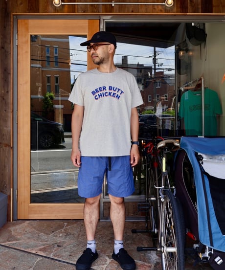 〈TACOMA FUJI RECORDS〉BEER BUTT CHICKEN Tee / White, Oatmeal