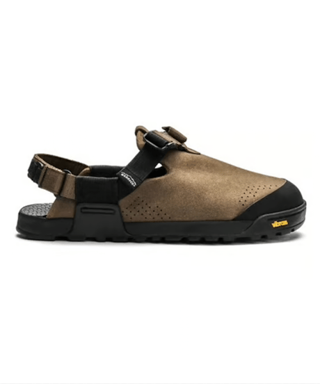 〈BEDROCK SANDALS〉Mountain Clog Synthetic Suede / Pinecone