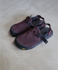 〈BEDROCK SANDALS〉 Mountain Clog Suede Leather / Deep Plum