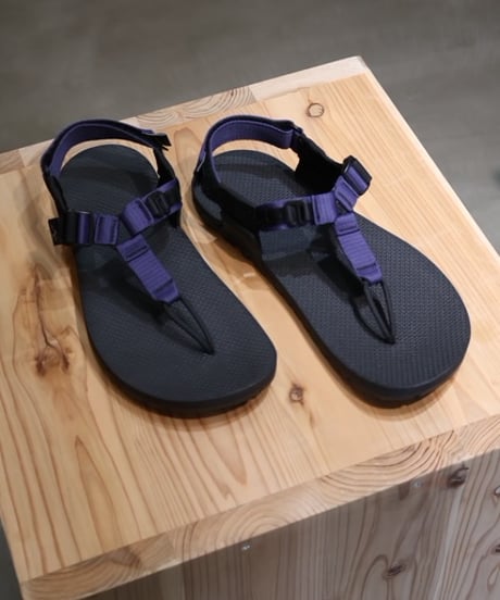 〈BEDROCK SANDALS〉Cairn Evo Sandal / Black, Clay, Lupine Purple