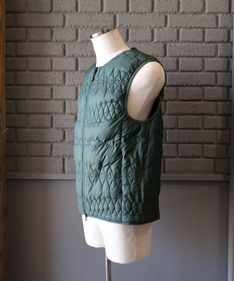 〈SOUTH2 WEST8〉x〈TAION〉 Inner Down Vest / Green