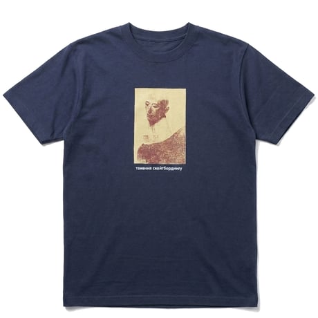 класифікується Tee