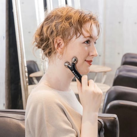 YA-MAN PROFESSIONAL（ヤーマン プロフェッショナル） WAVY mini for Salon（ウェイビー ミニ フォーサロン）