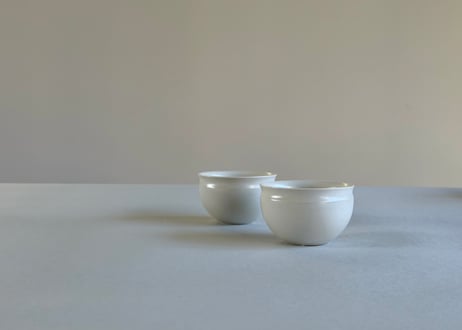 萩原千春　丸ゆのみ 白磁