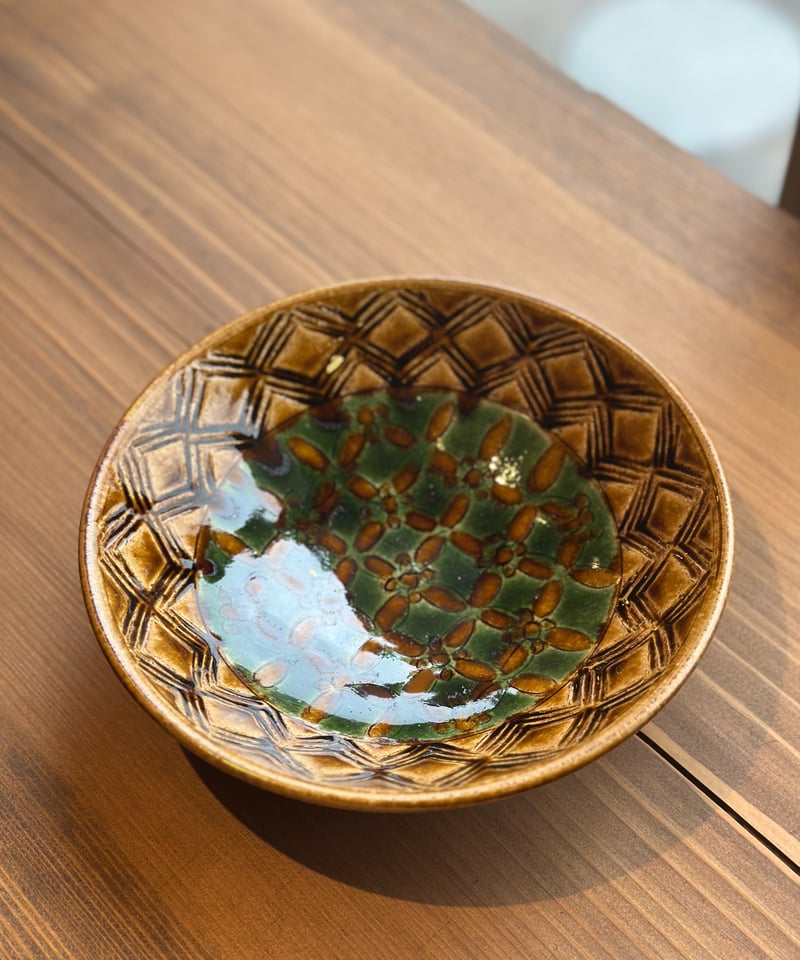 岡本芳久 刻文浅鉢 飴釉 1 | 日日用品 SIBI | 仙台・秋保の小さな日用