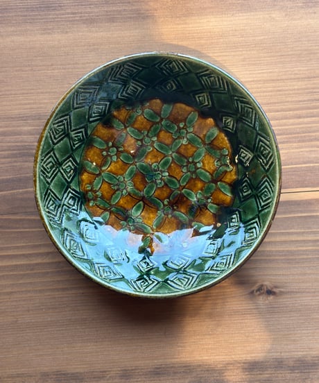 岡本芳久 刻文浅鉢 緑釉 1